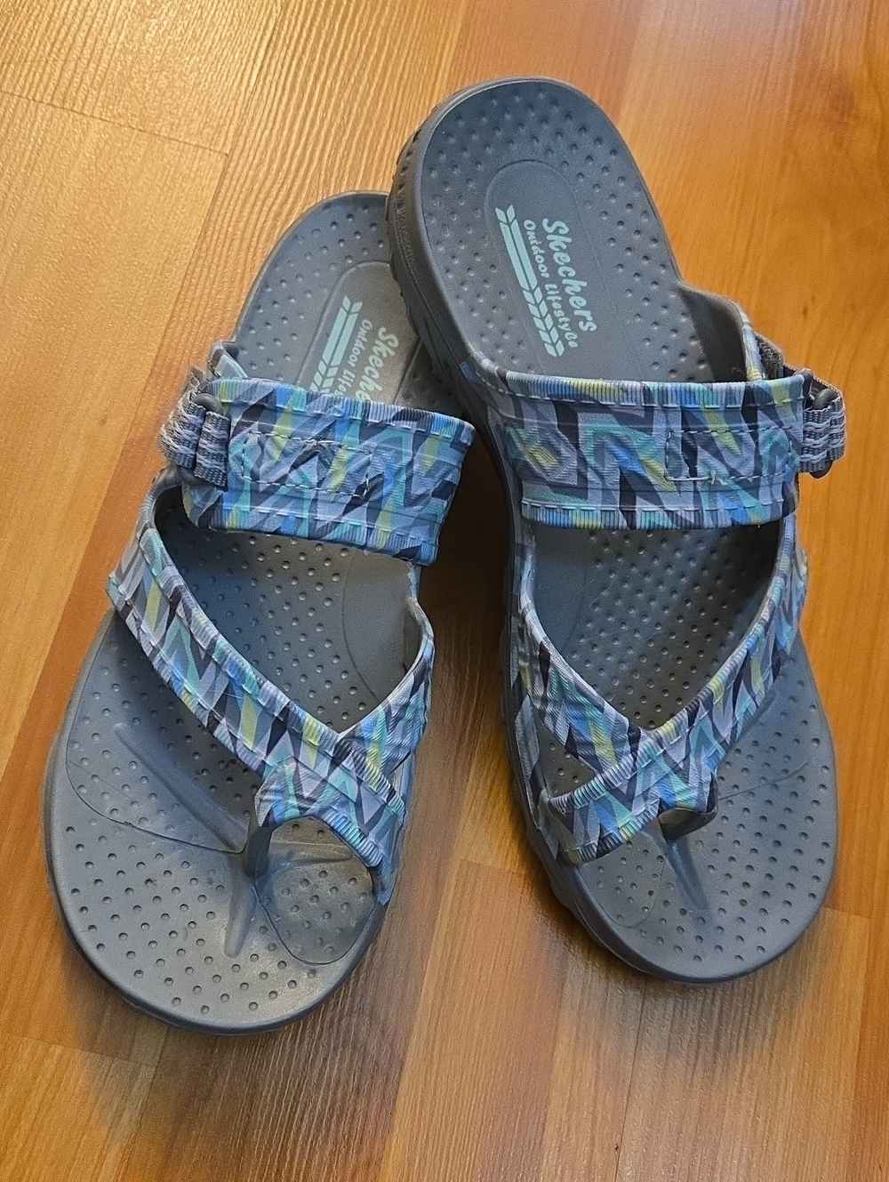 Skechers Outdoor Lifestyles Sandal Geometric Gray/Blue/Green Velcro Adjust Sz 8